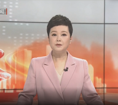 “龙潭社区杯”足球赛开幕 “草根”球员逐梦绿茵