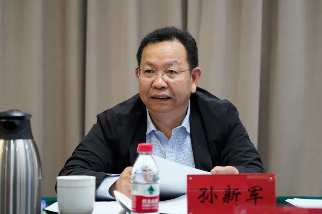用“独特性”打造“稀缺性”“高端性”！孙新军调研全区商务工作时这样强调3.png