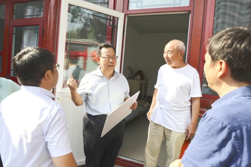 推动文化“软实力”成为发展的“硬支撑”！孙新军调研中轴线保护工作2.jpg