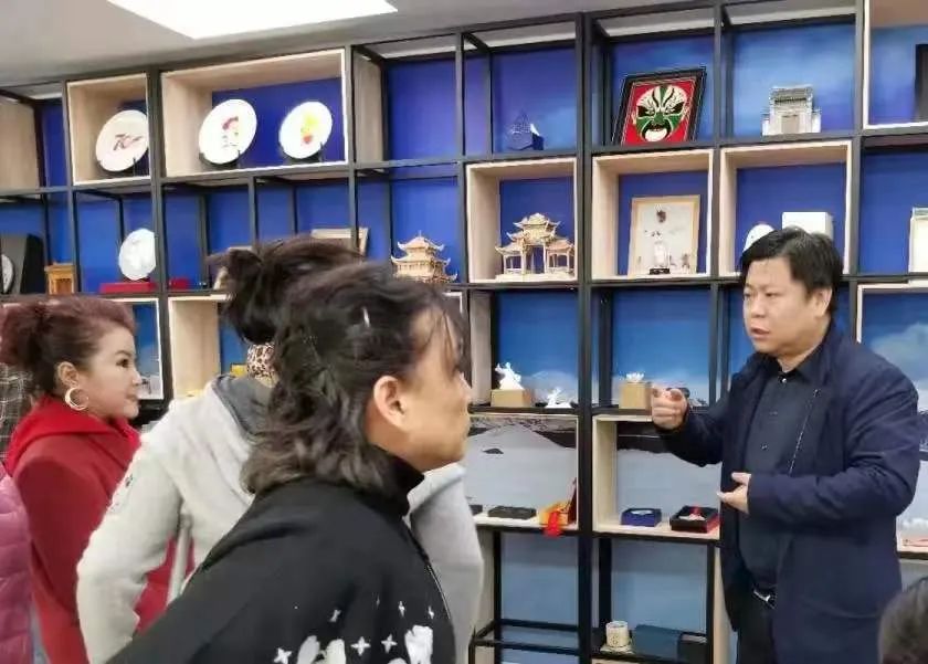 带领残疾人制作“冰雪毛猴”的“北京榜样”冯延生：“让残疾人享受生活尊严”_东城要闻_北京市东城区人民政府网站
