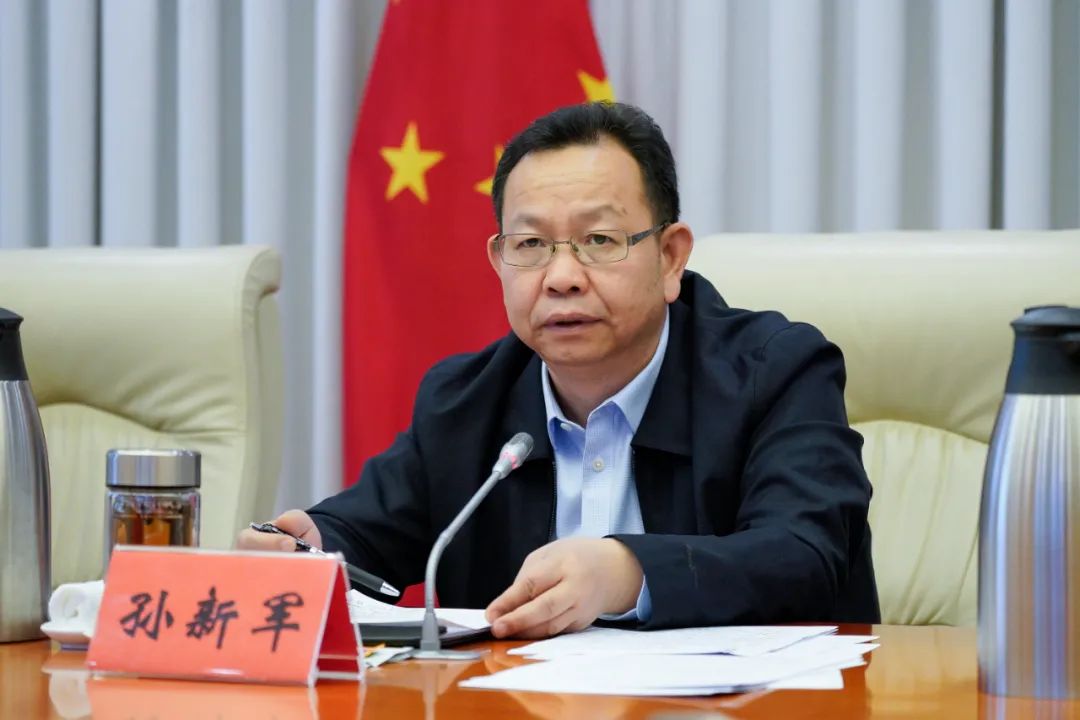 “五一”当天，孙新军调度检查全区安全生产和城市运行保障等工作.png