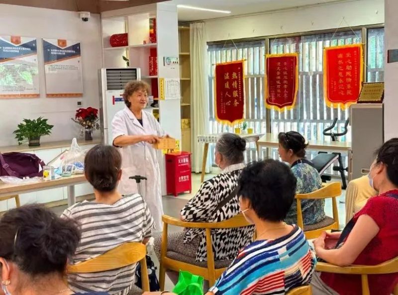 老有所医，不一定非得大医院！看看东城这个街道，如何打通“医”和“养”2.jpg