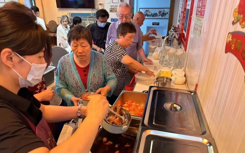 爸妈吃饭不用愁！东城79家养老助餐点帮您解烦忧3.jpg