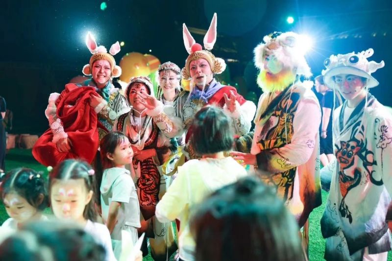 中国儿艺“绽放·启航”孵化计划启动，沉浸式儿童剧《兔儿爷》首演 (9).jpg