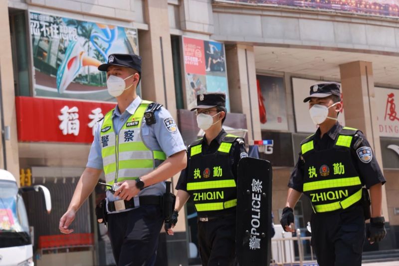 每日巡逻数万步、回复上百次！金街卫士，事无巨细总关情 (3).jpg