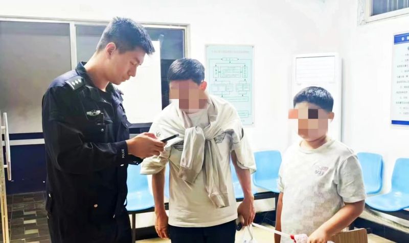 每日巡逻数万步、回复上百次！金街卫士，事无巨细总关情 (5).jpg