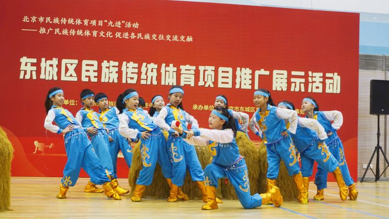 雪垒、大象拔河……这些民族传统体育，你一定没见过 (4).jpg