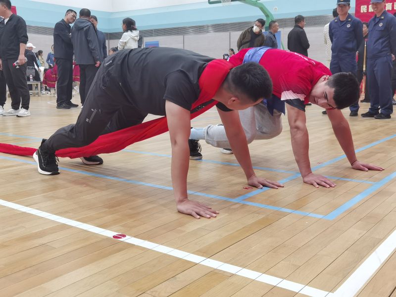 雪垒、大象拔河……这些民族传统体育，你一定没见过 (9).jpg