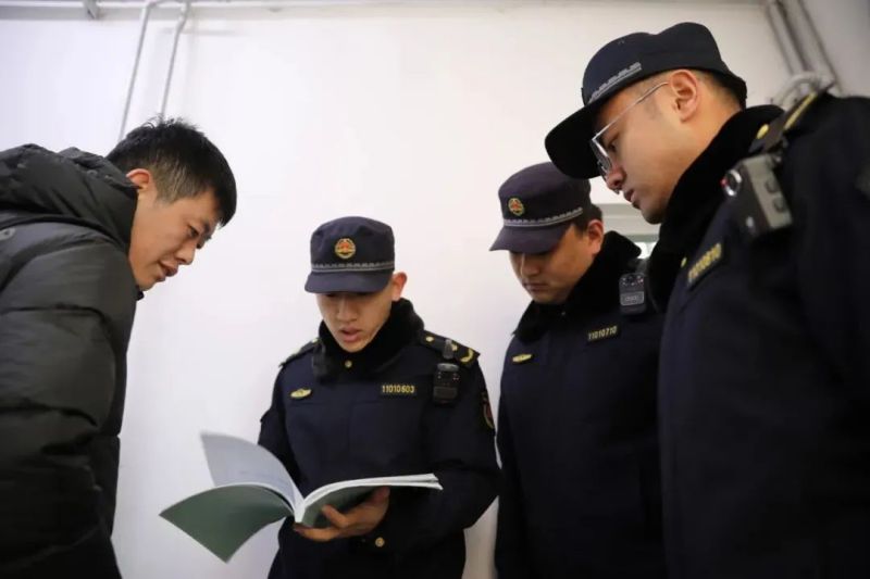 今日零时正式供暖，应急队伍24小时值守，东城这样保障居民温暖过冬 (2).jpg