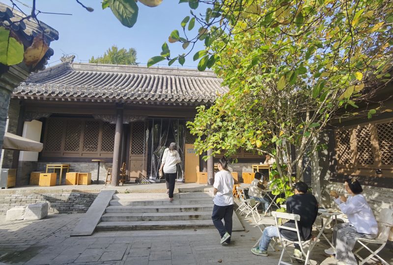 聆听传统与现代的合鸣！还需一场东城胡同漫游，留住好秋光 (15).jpg