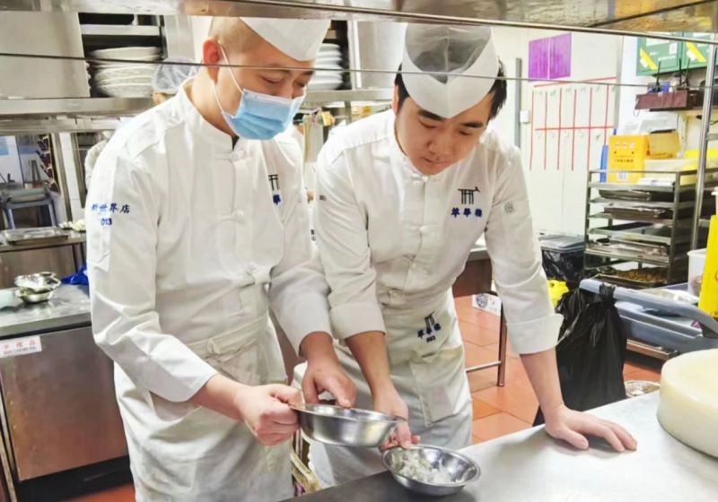 做好菜，传帮带！大厨扎根老字号，用美食传递幸福 (8).jpg