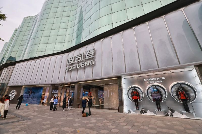 王府井首店+1！北京首家华为旗舰店开业，带来“城市客厅”新体验 (8).jpg