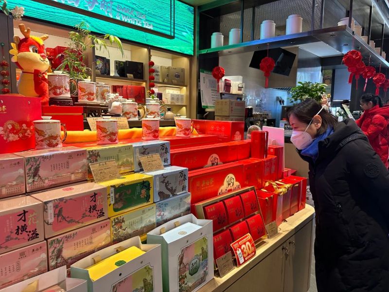 春节临近，年货市场“龙元素”商品唱主角！来东城一站式购齐 (5).jpg