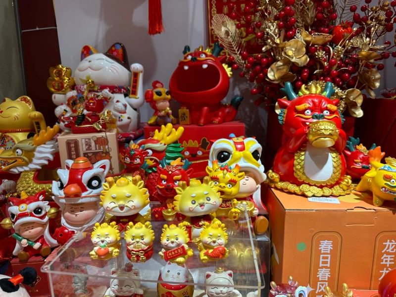 春节临近，年货市场“龙元素”商品唱主角！来东城一站式购齐 (10).jpg
