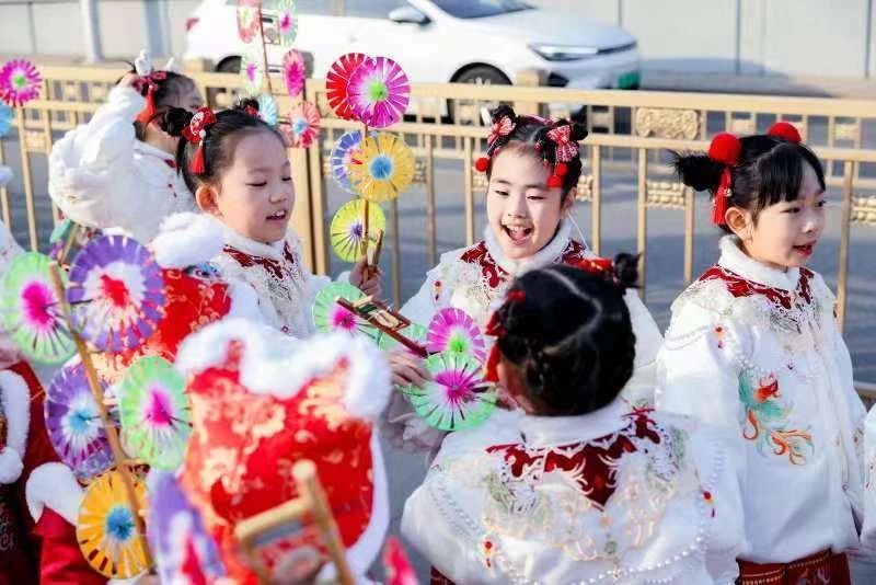 “鞭打春牛”迎立春,东城发布“和美有时”廿四节气赋能计划 (7).jpg