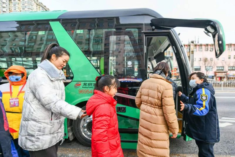 周一开学，东城也有通学公交了！ (2).jpg