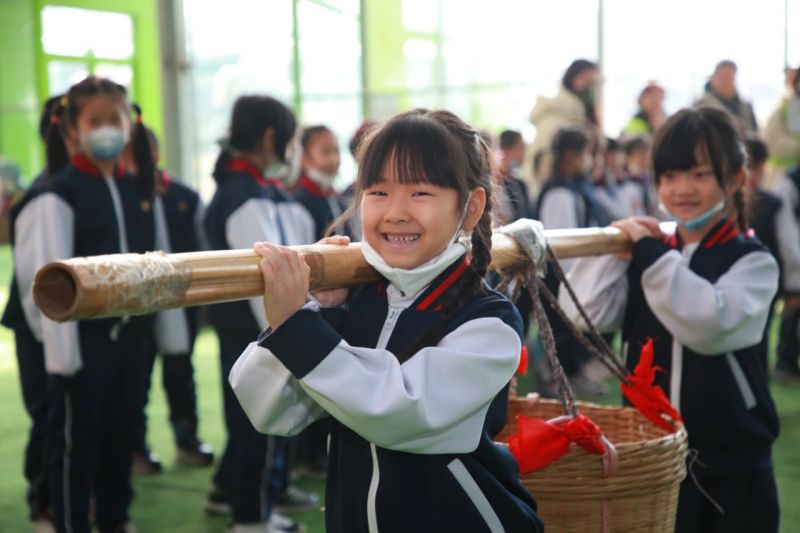 各部门全力护航，一键切换“开学模式”！东城十余万师生开启新学期 (5).jpg