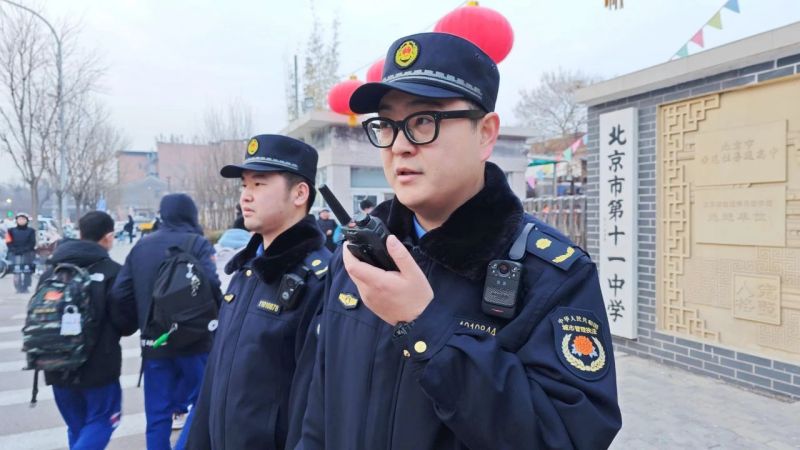 各部门全力护航，一键切换“开学模式”！东城十余万师生开启新学期 (13).jpg