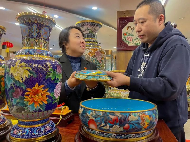 老字号·新生代 _ 用作品留住青春，为景泰蓝艺术蓄力添彩 (8).jpg