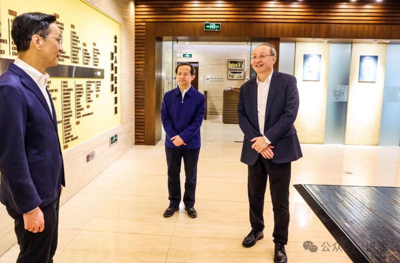 以培育和发展新质生产力促进文化市场繁荣！尹力就推动我市文化市场发展到东城区调研 (3).jpg