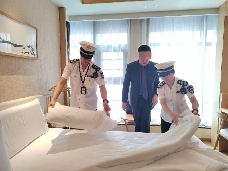 为“平安高考”，东城全力以“护”！加油吧！少年 (9).jpg