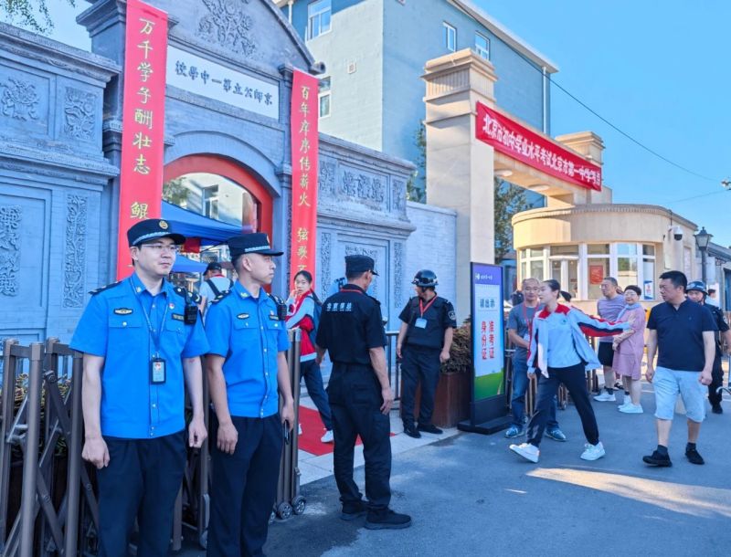中考开考！东城多部门协力护航 (5).jpg