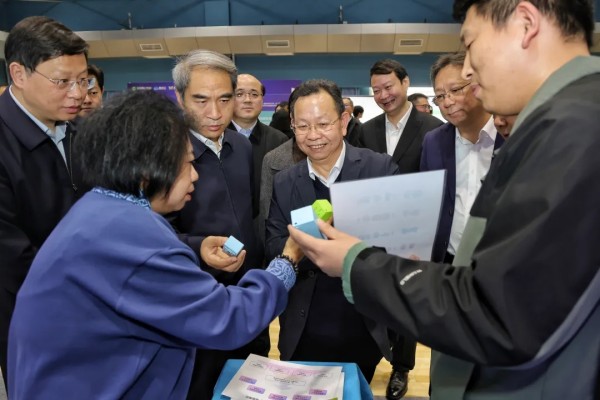 20251107_160949_000.jpg 20251107_160949_000.jpg