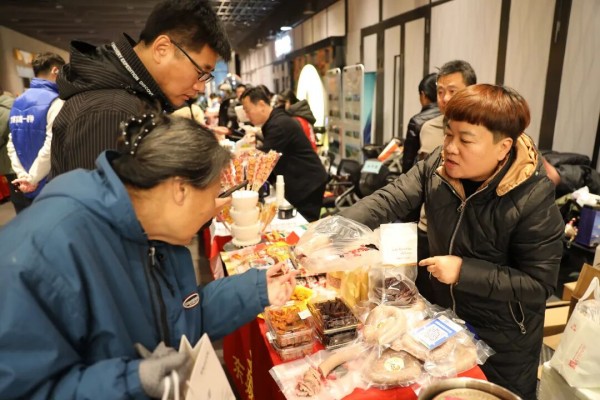 养老服务零距离!家门口有幸福集市——.jpg