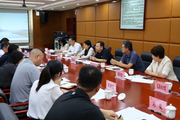 孙新军到体育馆路街道调研,强调要彰显核心区担当,在枝叶关情中践行为民初心.jpg