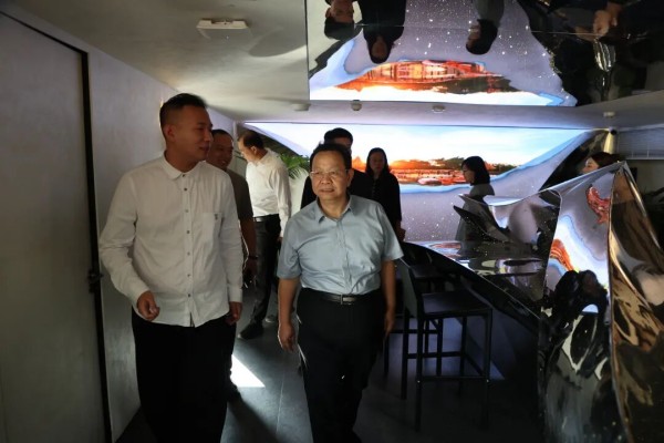 孙新军到交道口街道调研,强调要在攻坚破题中厚植发展优势.jpg