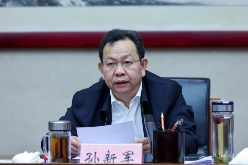 区委学习贯彻习近平新时代中国特色社会主义思想主题教育领导小组第四次（扩大）会议召开 (2).jpg