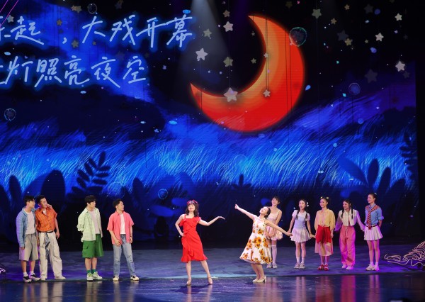 南锣鼓巷戏剧展演季来了:三大板块22部剧目,持续三个月.jpg