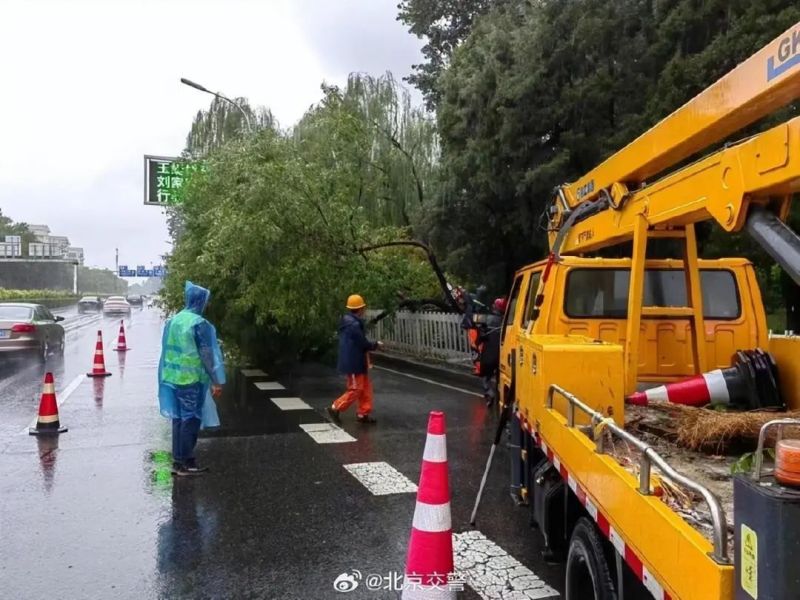 坚守，奋战！东城全力以赴应对强降雨10.jpg