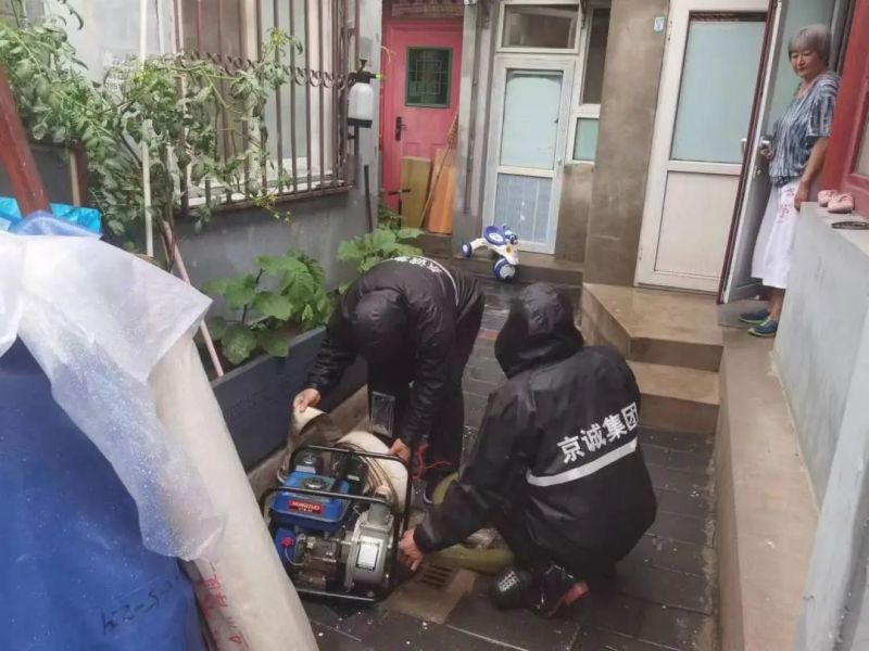 坚守，奋战！东城全力以赴应对强降雨22.jpg