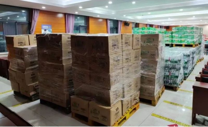 让党旗在救灾和重建一线高高飘扬：东城区全力支援房山区、门头沟区灾后恢复重建5.jpg