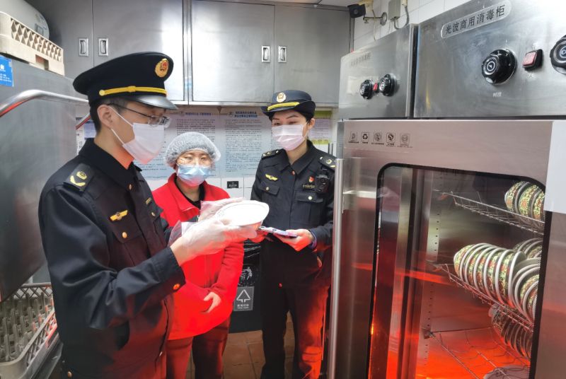 春运今日开启！东城多部门全力护航回家路 (9).jpg