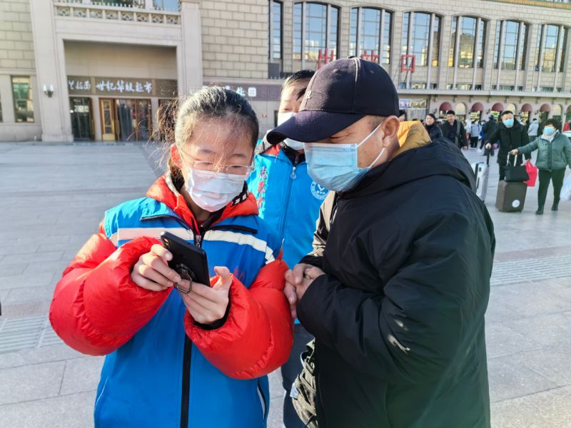 春运今日开启！东城多部门全力护航回家路 (16).jpg