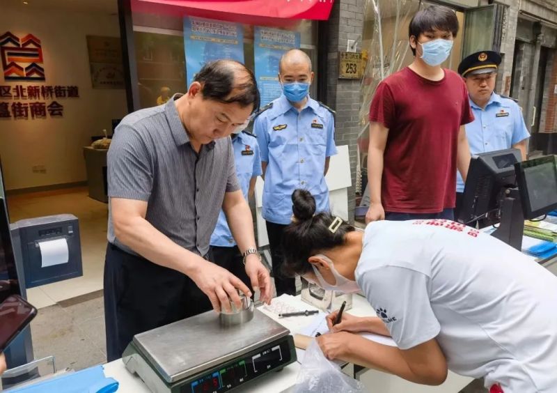 全国首个！就在簋街！麻辣小龙虾烹饪将有一项新标准3.jpg