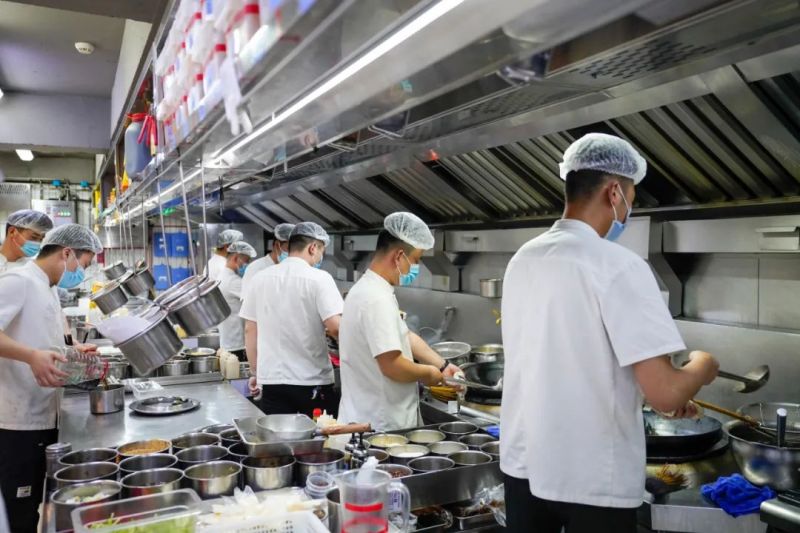 全国首个！就在簋街！麻辣小龙虾烹饪将有一项新标准4.jpg