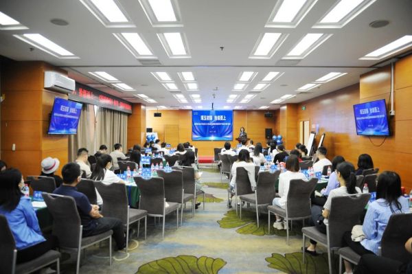 党群阵地@你丨知行合一凝初心_学思践悟促提升 (4).jpg