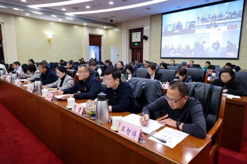 以发展实际成效检验主题教育成果！全区主题教育工作推进会召开，审议通过“四下基层”相关安排 (4).jpg