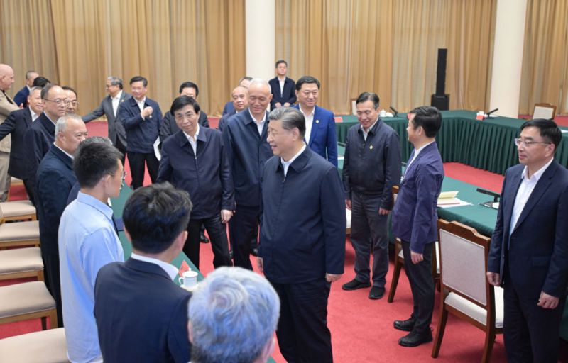 习近平主持召开企业和专家座谈会强调 紧扣推进中国式现代化主题 进一步全面深化改革3.jpg
