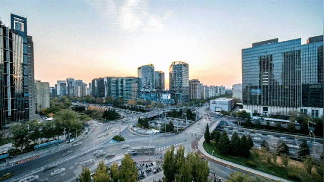 打造重点项目18个!东城加快培育产业组团新质生产力.gif 打造重点项目18个!东城加快培育产业组团新质生产力.gif