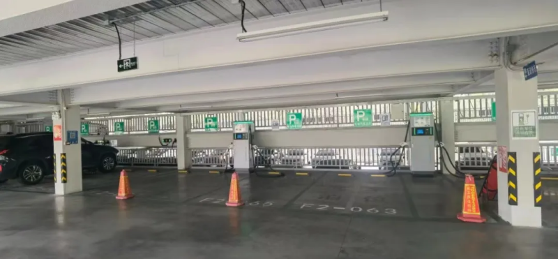 立体停车设施加快建设 缓解居民停车难5.png