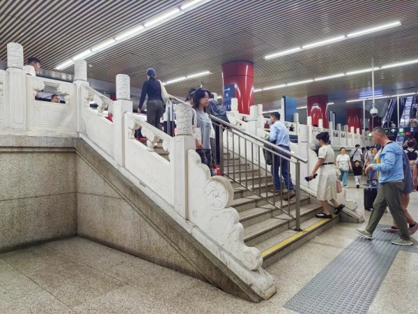 跟着5号线站点，用骑行丈量东城的鲜活日常→