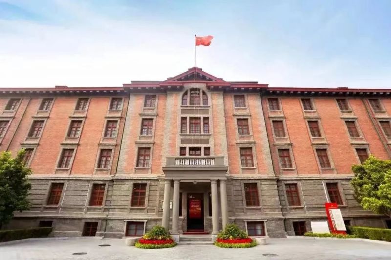 坚守“红楼初心”，勇担时代使命1.jpg