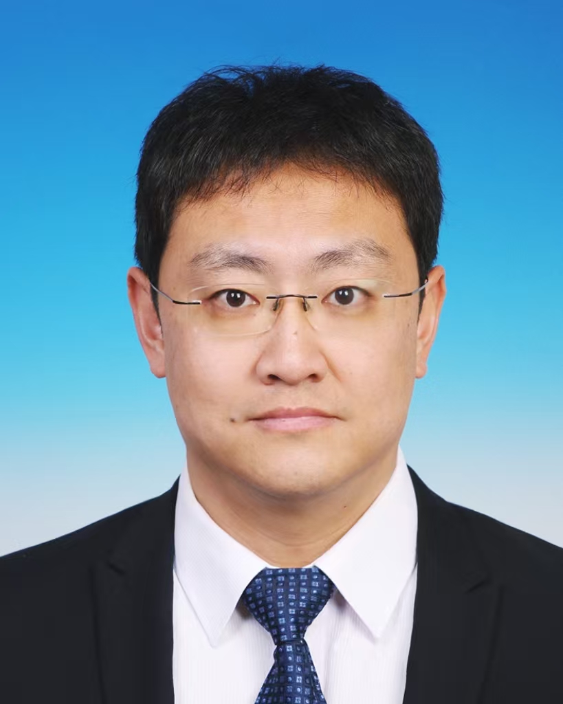 刘斌(1979年7月出生,在职大学学历,管理学学士).jpg 刘斌(1979年7月出生,在职大学学历,管理学学士).jpg