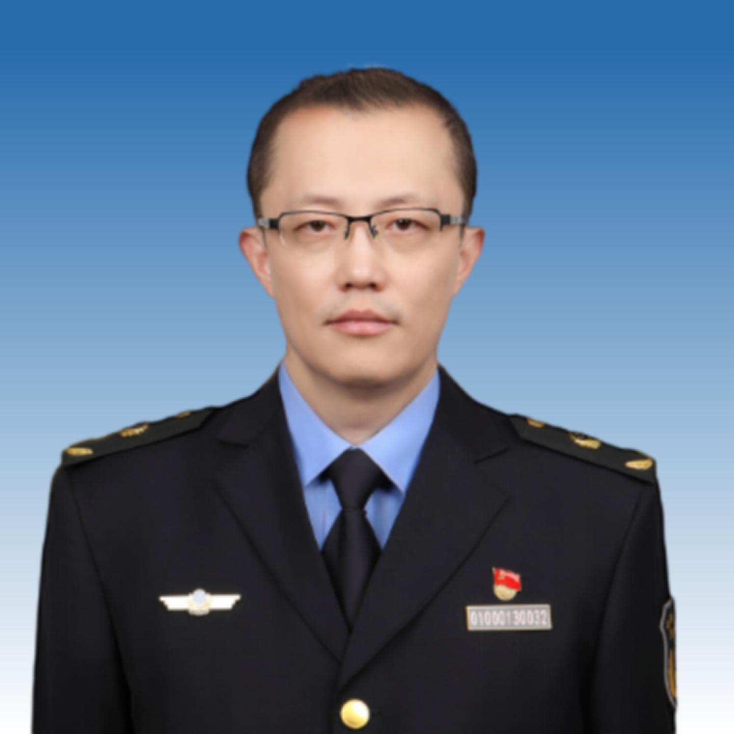 徐鹏.jpg