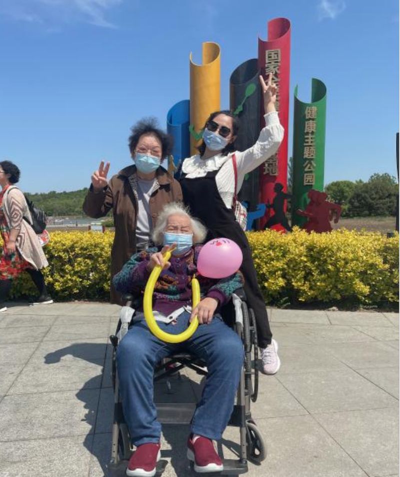 “朝阳”守护“夕阳”！年轻人正悄然改变这个行业 (1)(1).jpg