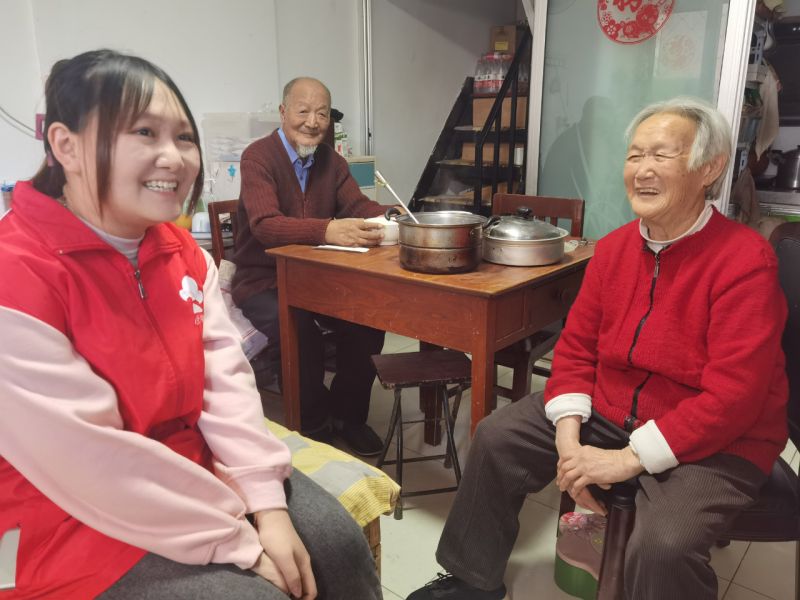 “朝阳”守护“夕阳”！年轻人正悄然改变这个行业 (3).jpg